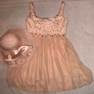 EUC Sz 10 Oaks Derby Dress, peachy blush, jeweled